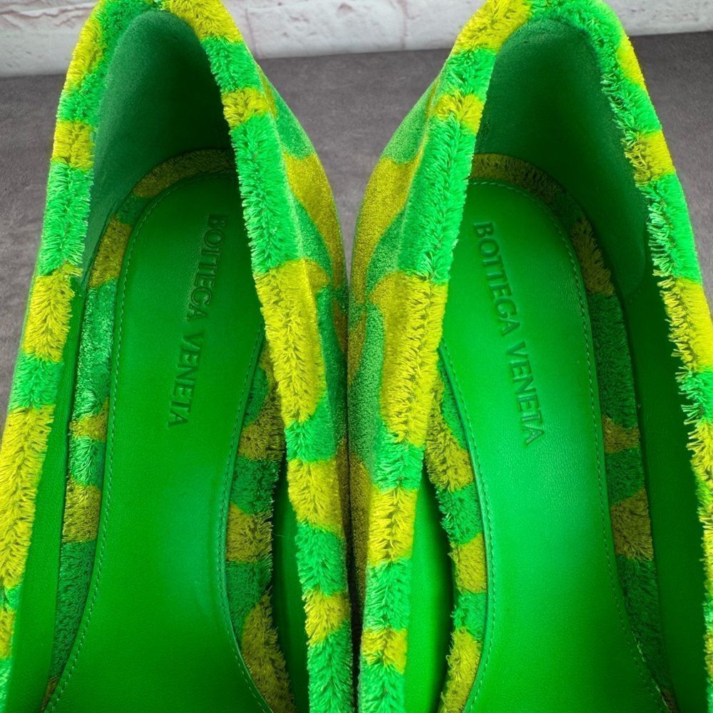 Rare Bottega Veneta Resort ‘22 Carpet Wavy Triangle Point Pumps NIB 39 - Picture 7 of 11